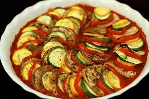 menyediakan ratatouille untuk diet Dukan