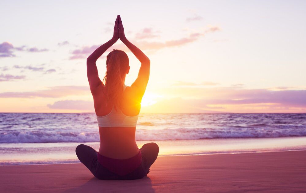 senaman dengan unsur-unsur yoga untuk penurunan berat badan
